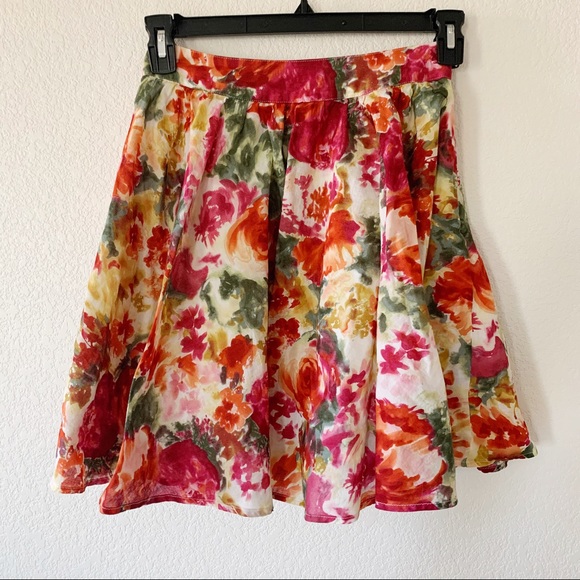 F21 Floral Full Skirt - Picture 1 of 5